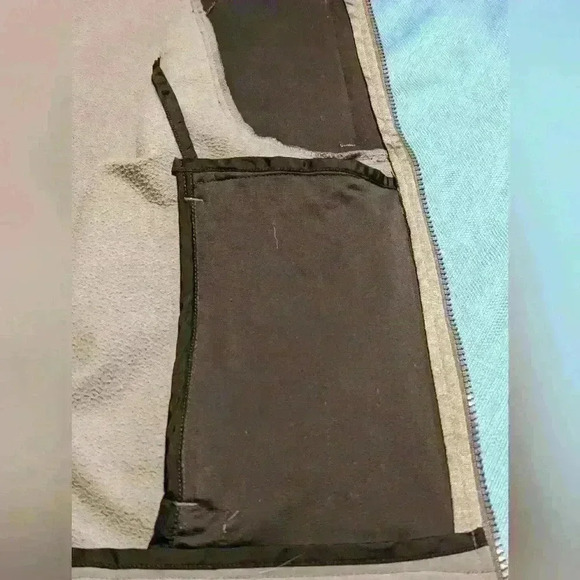 Flawless Helly Hansen Mountain Professional Jacket - Size Women's Large - Picture 2 of 16